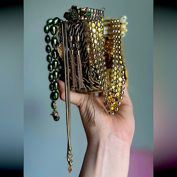 2 LB Gold & Silver Jewelry Collection~ Mostly Wearable necklace brooch earrings - Picture 3 of 6